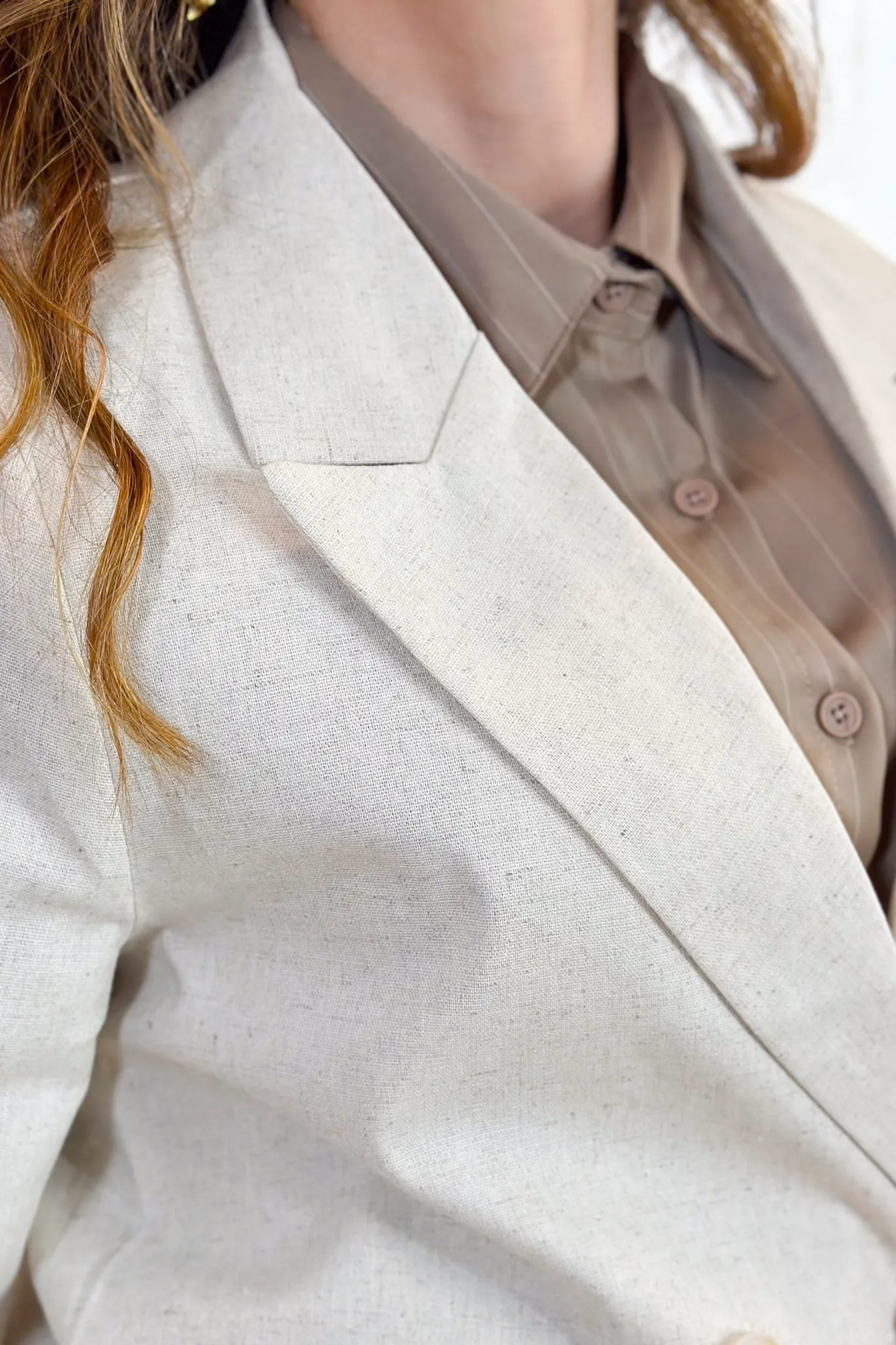 Blazer Em Poli-linho Detalhe Botões Bolso Fake Jasmim Creme - Image 11