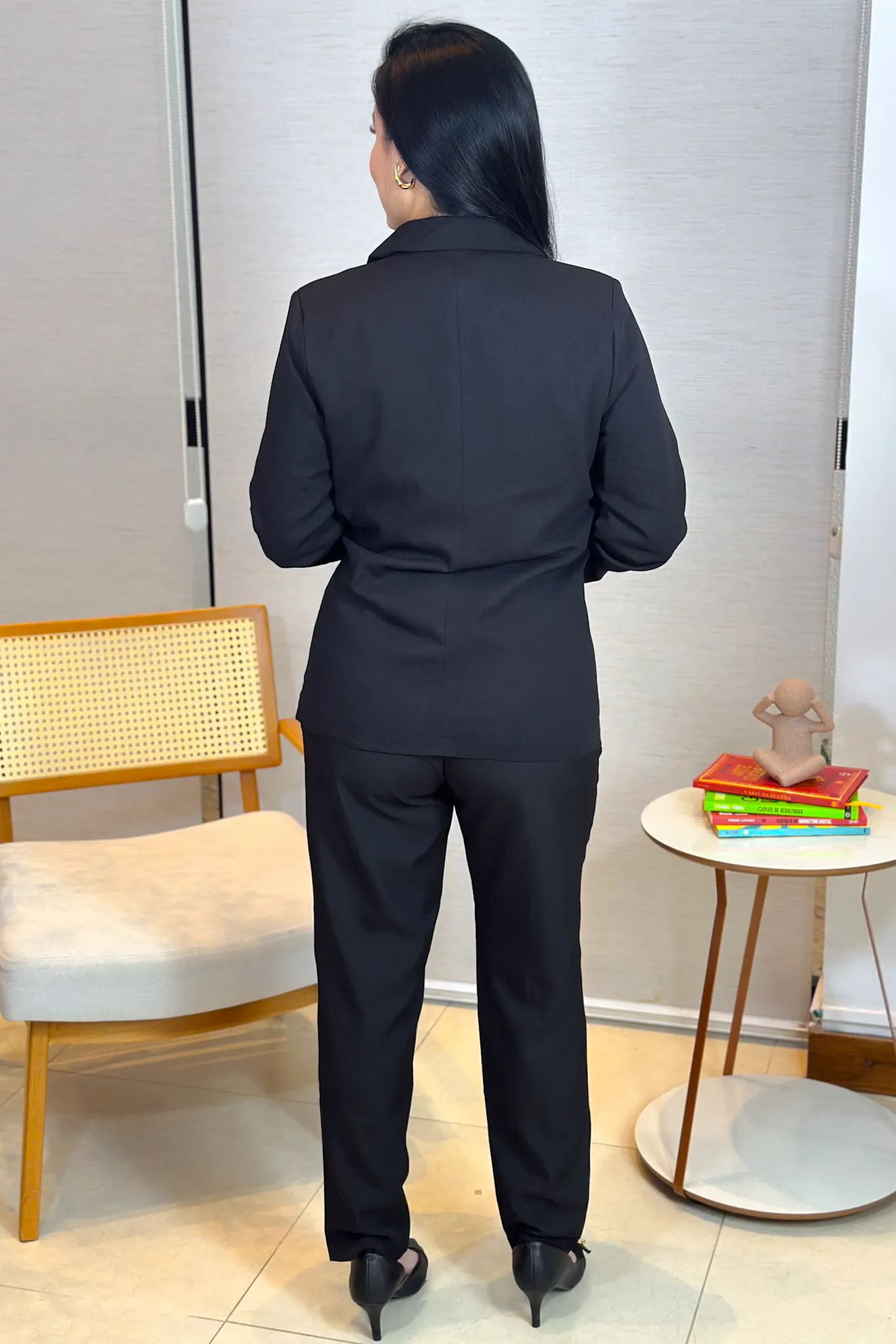 Blazer Em Poli-linho Detalhe Botões Bolso Fake Jasmim Preto - Image 20