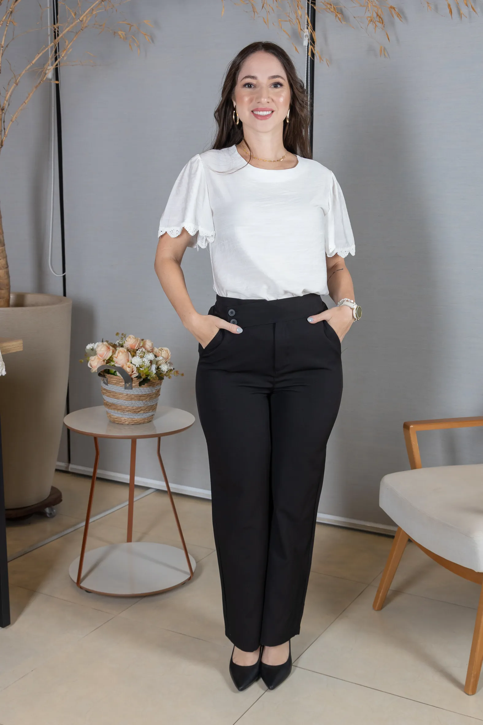 Blusa Manga Curta com Detalhes Bordados em Visco Soft Wanda Branca - Image 10