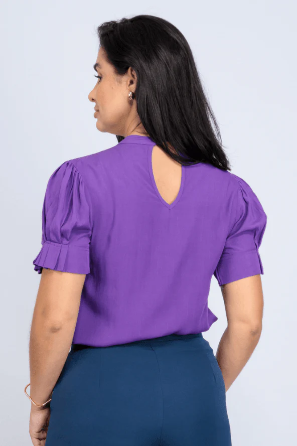 Blusa Manga Curta Plissada Viscose Juliana Uva - Image 3