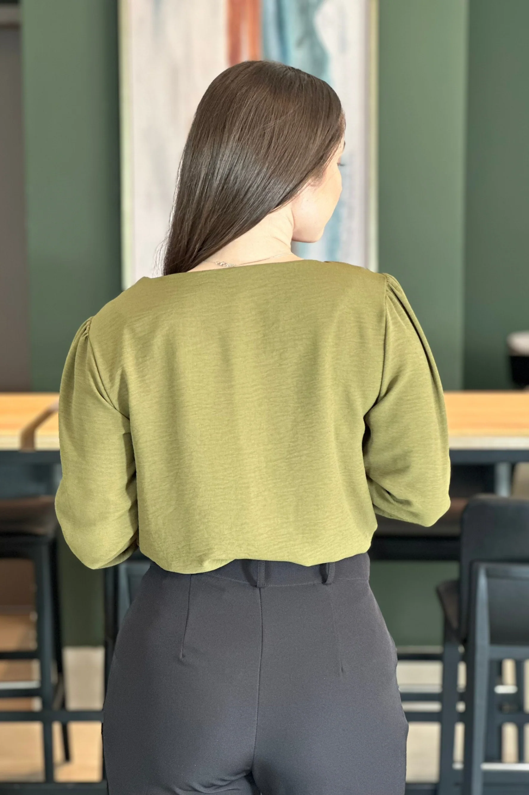 Blusa Manga Longa Clássica Isabel Verde Militar - Image 3