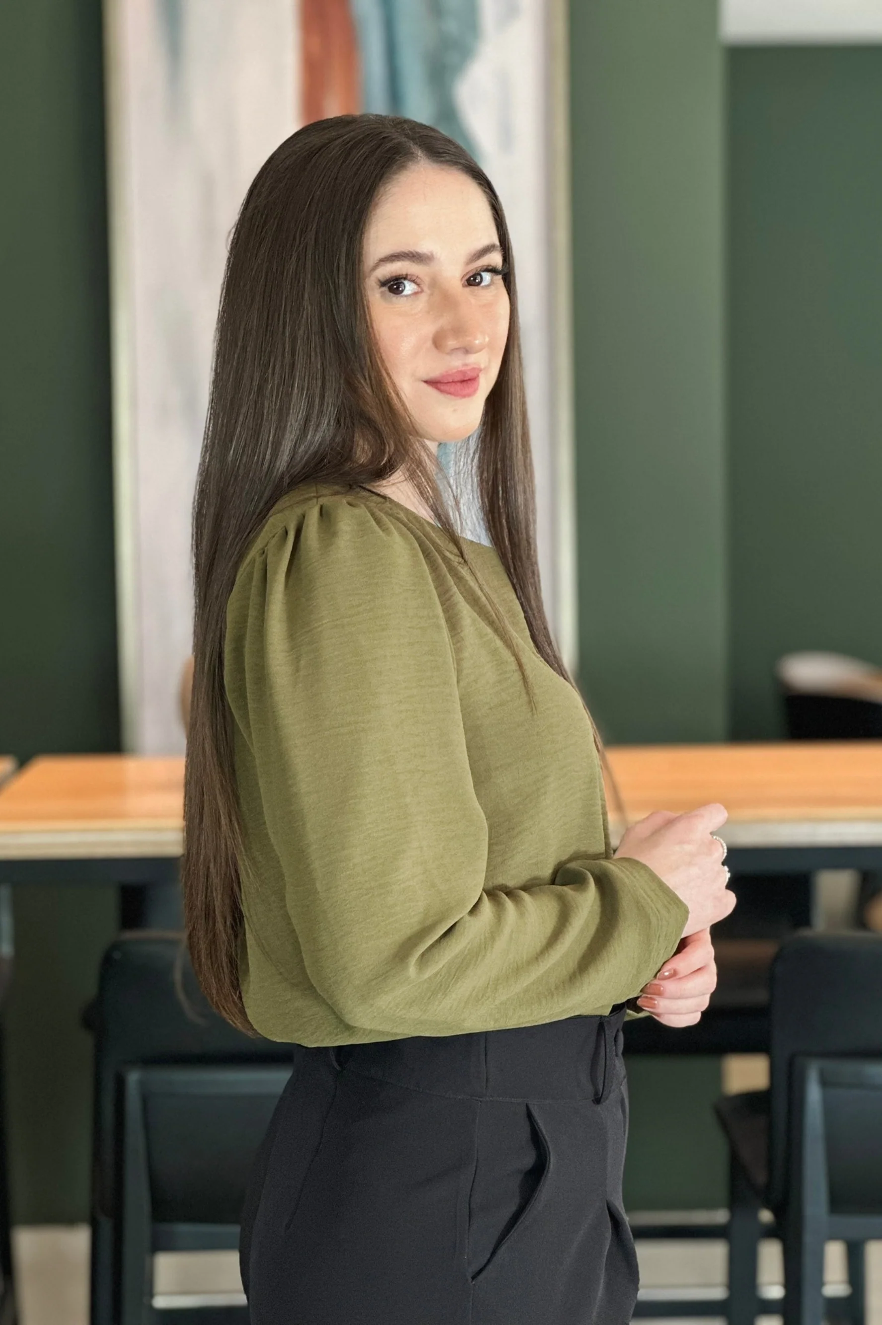 Blusa Manga Longa Clássica Isabel Verde Militar - Image 6