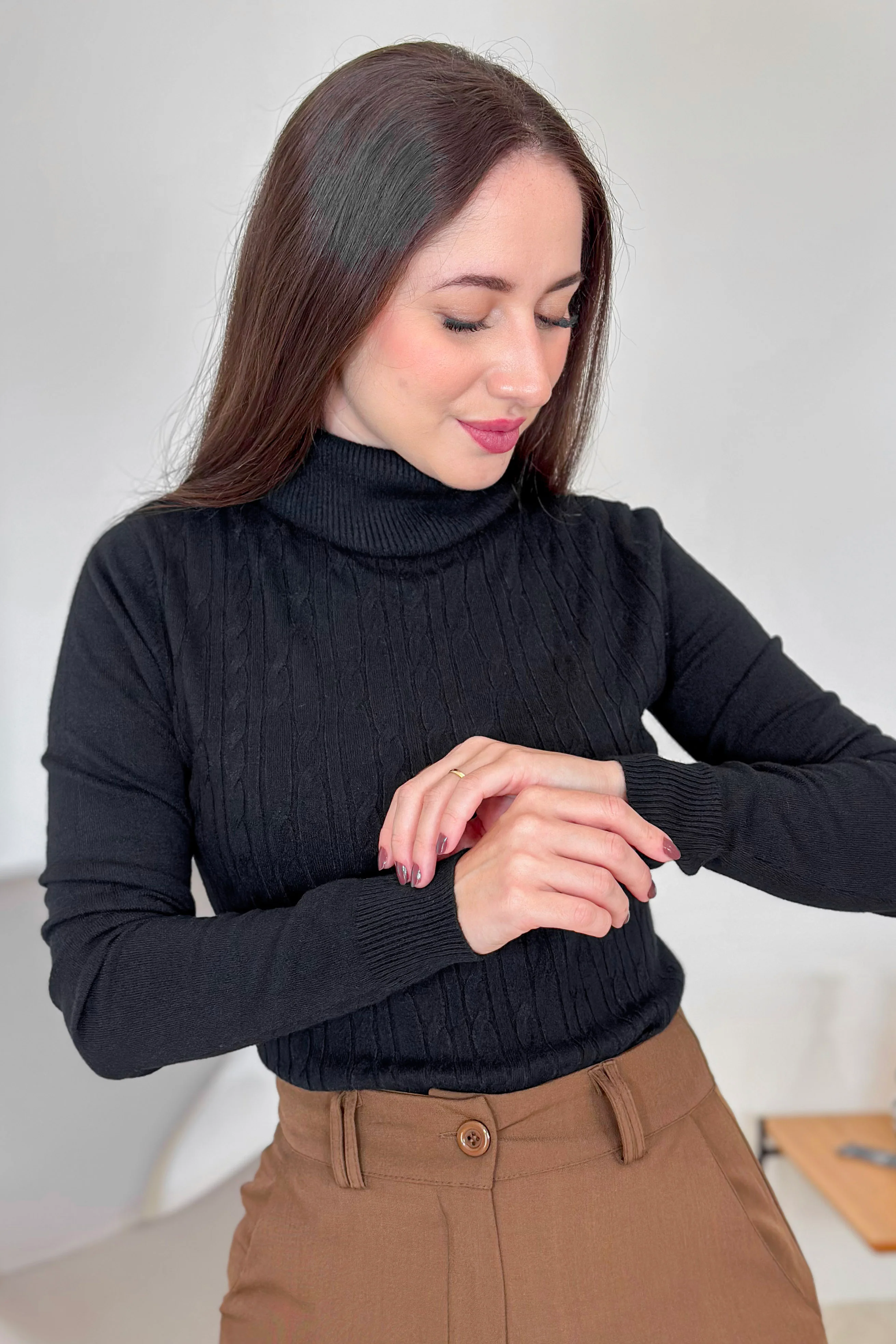 Blusa Manga Longa Em Tricot Modal Gola Boba Erica Preto - Image 6