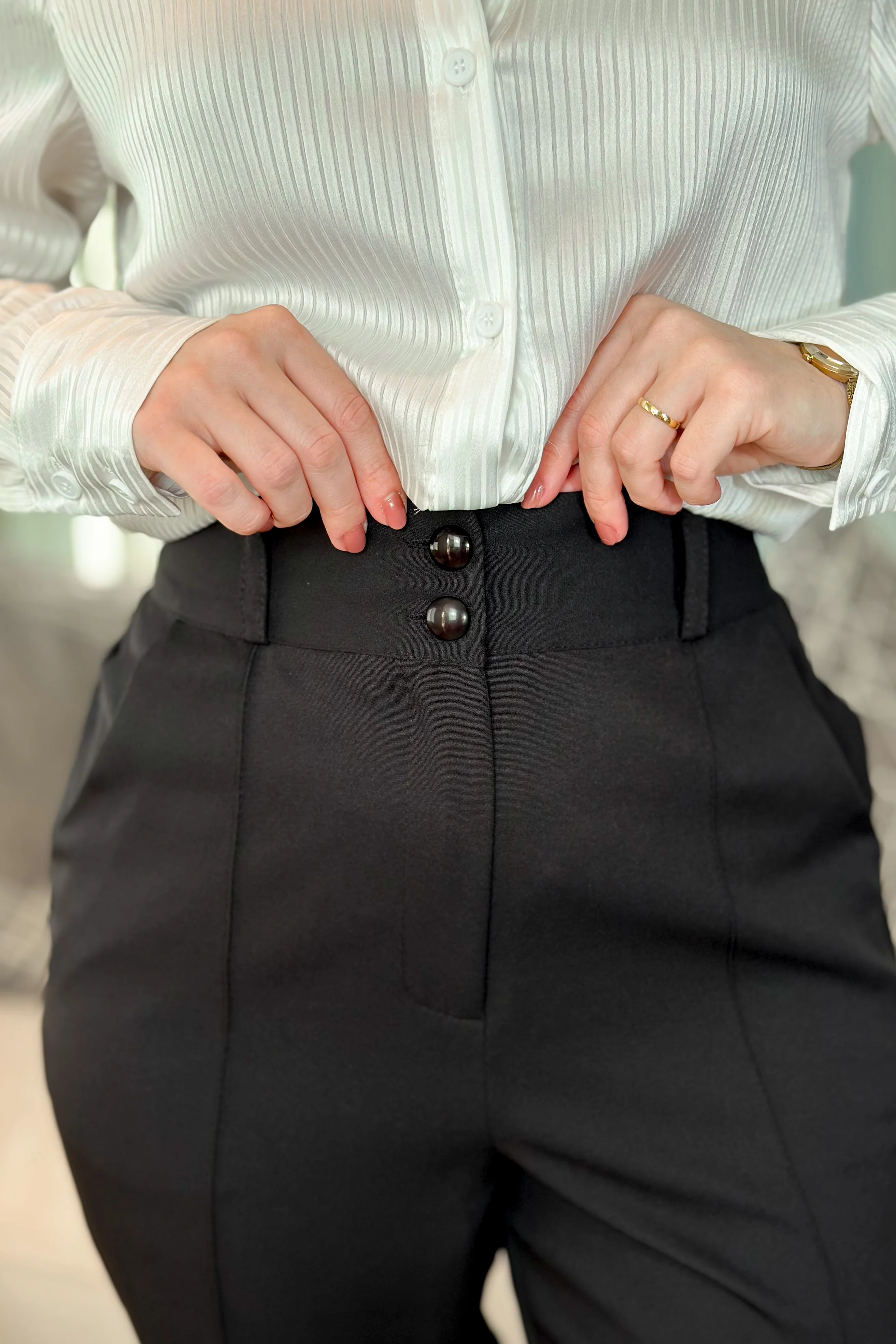 Calça Corte Reto Alfaiataria Botão Duplo Pietra Preta - Image 9