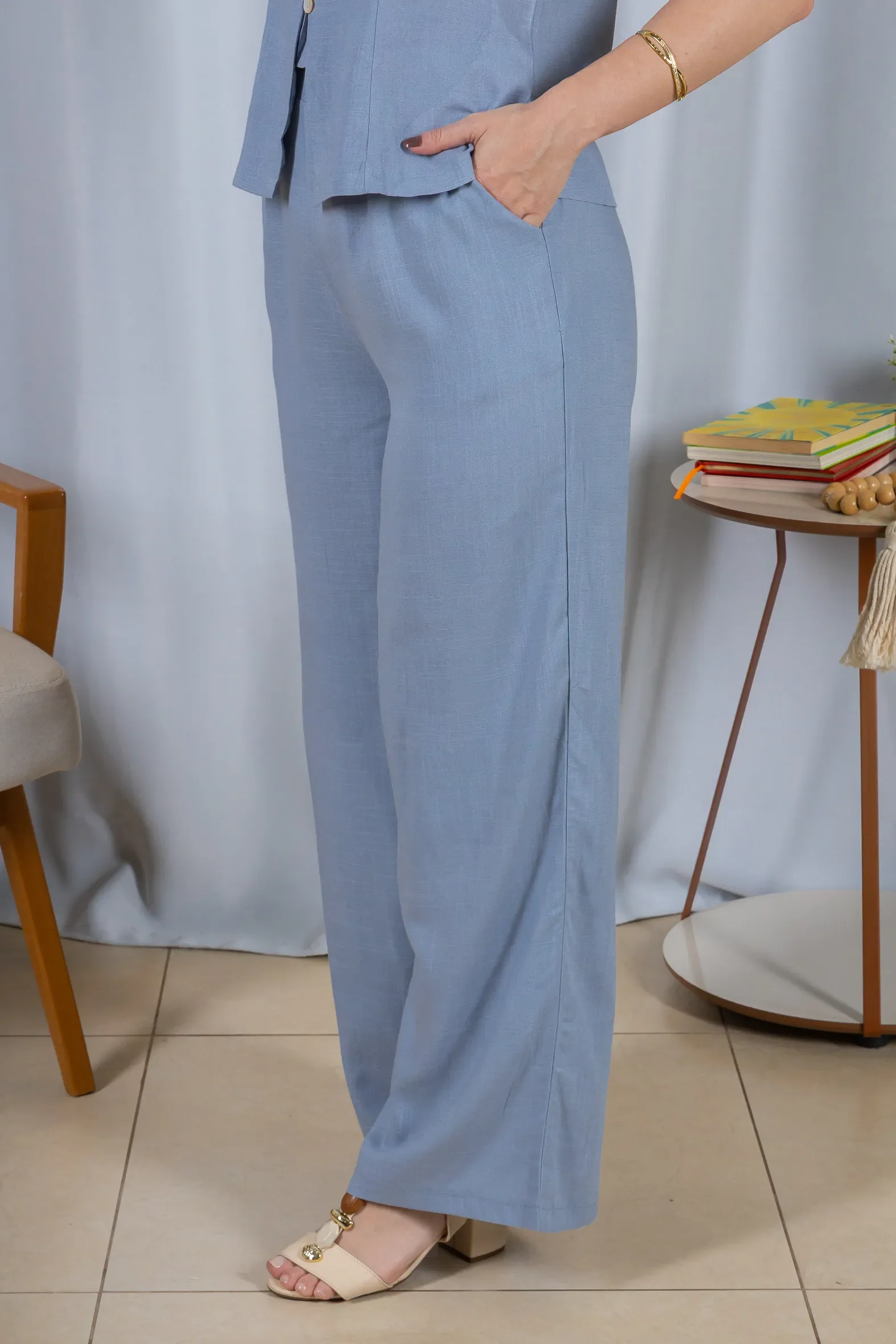 Calça Pantalona Cós com Elástico Visco Linho Flávia Azul - Image 3