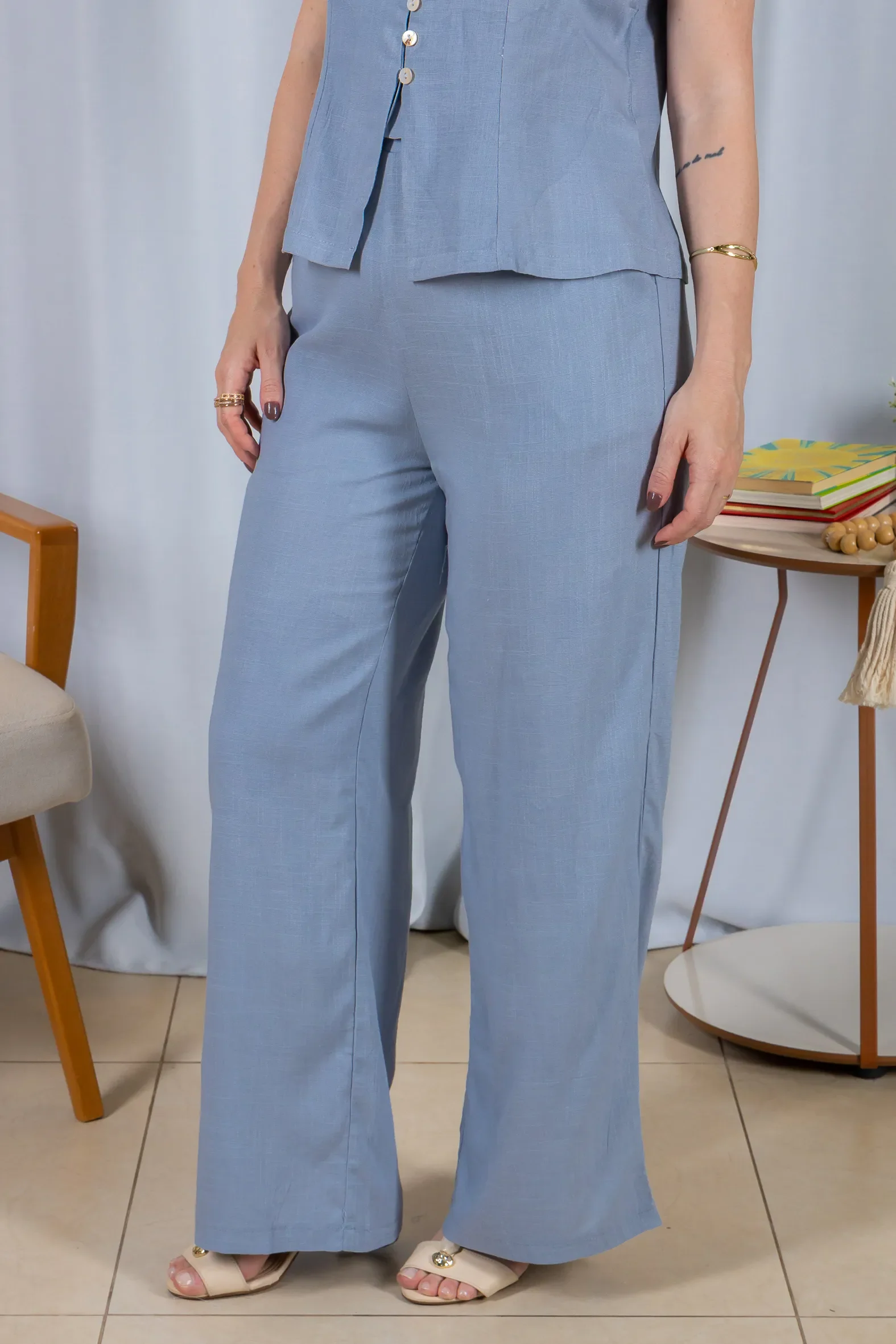 Calça Pantalona Cós com Elástico Visco Linho Flávia Azul - Image 9