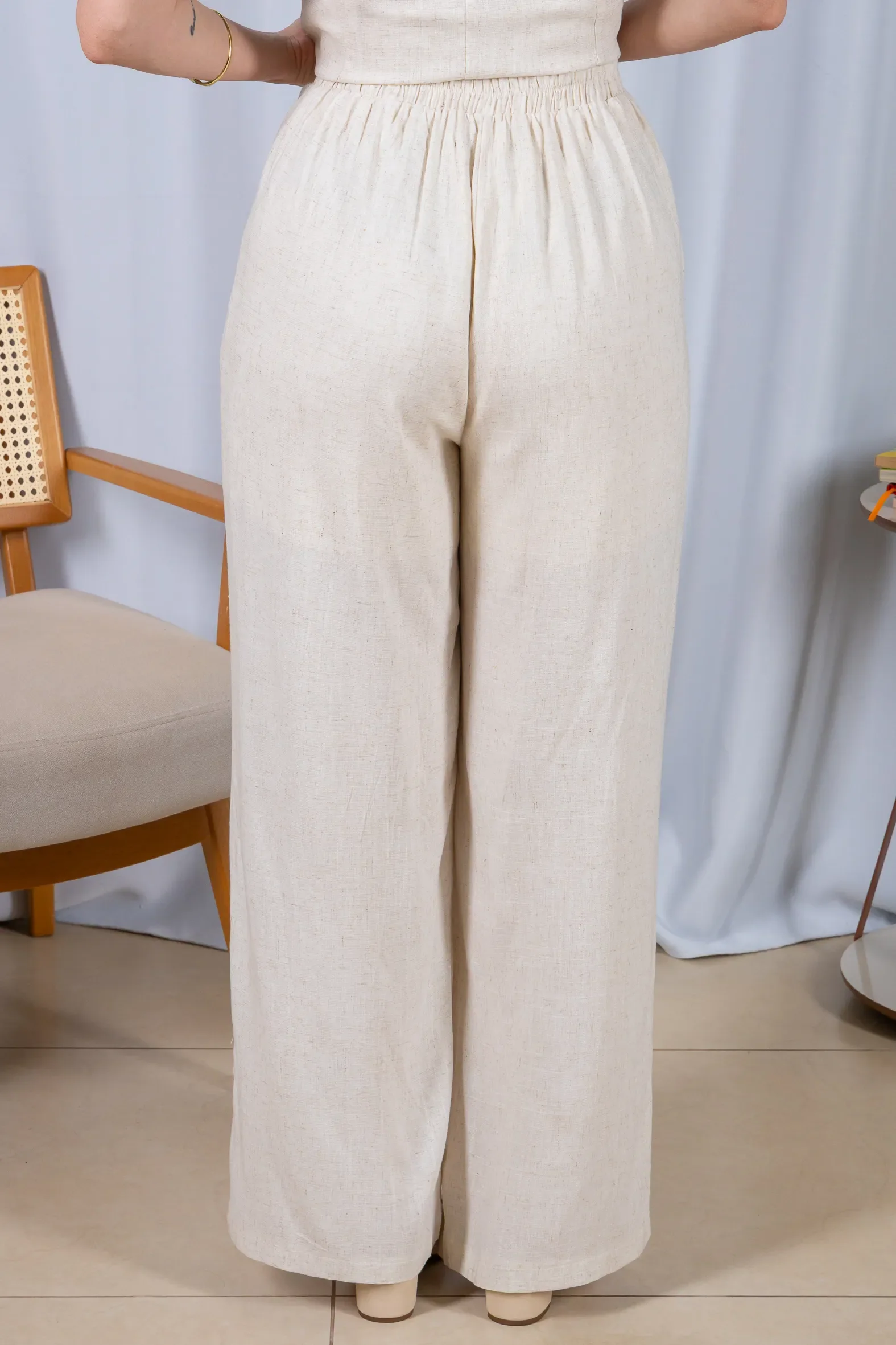 Calça Pantalona Cós com Elástico Visco Linho Flávia Creme - Image 4