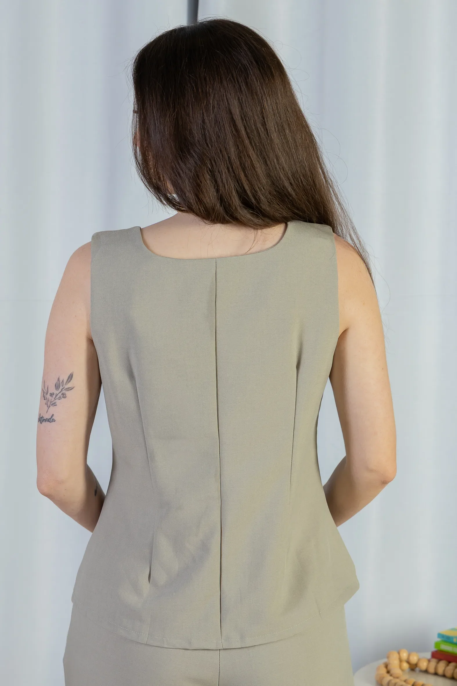 Colete Regata Alfaiataria Detalhe Botão Livia Verde - Image 5