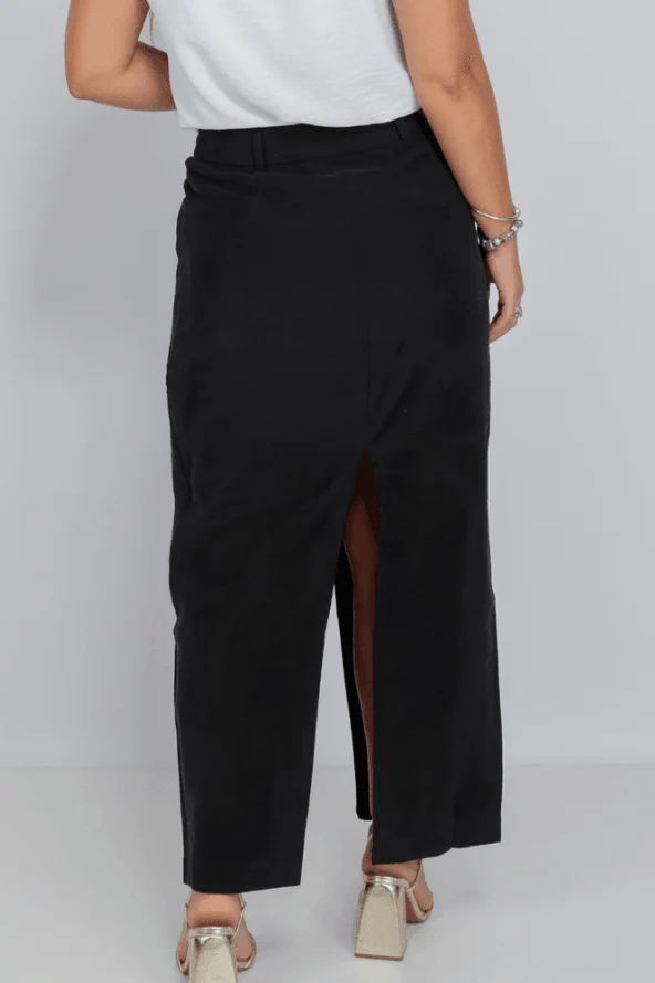 Saia Midi Em Viscose Detalhe Botões Carol Preta - Image 3