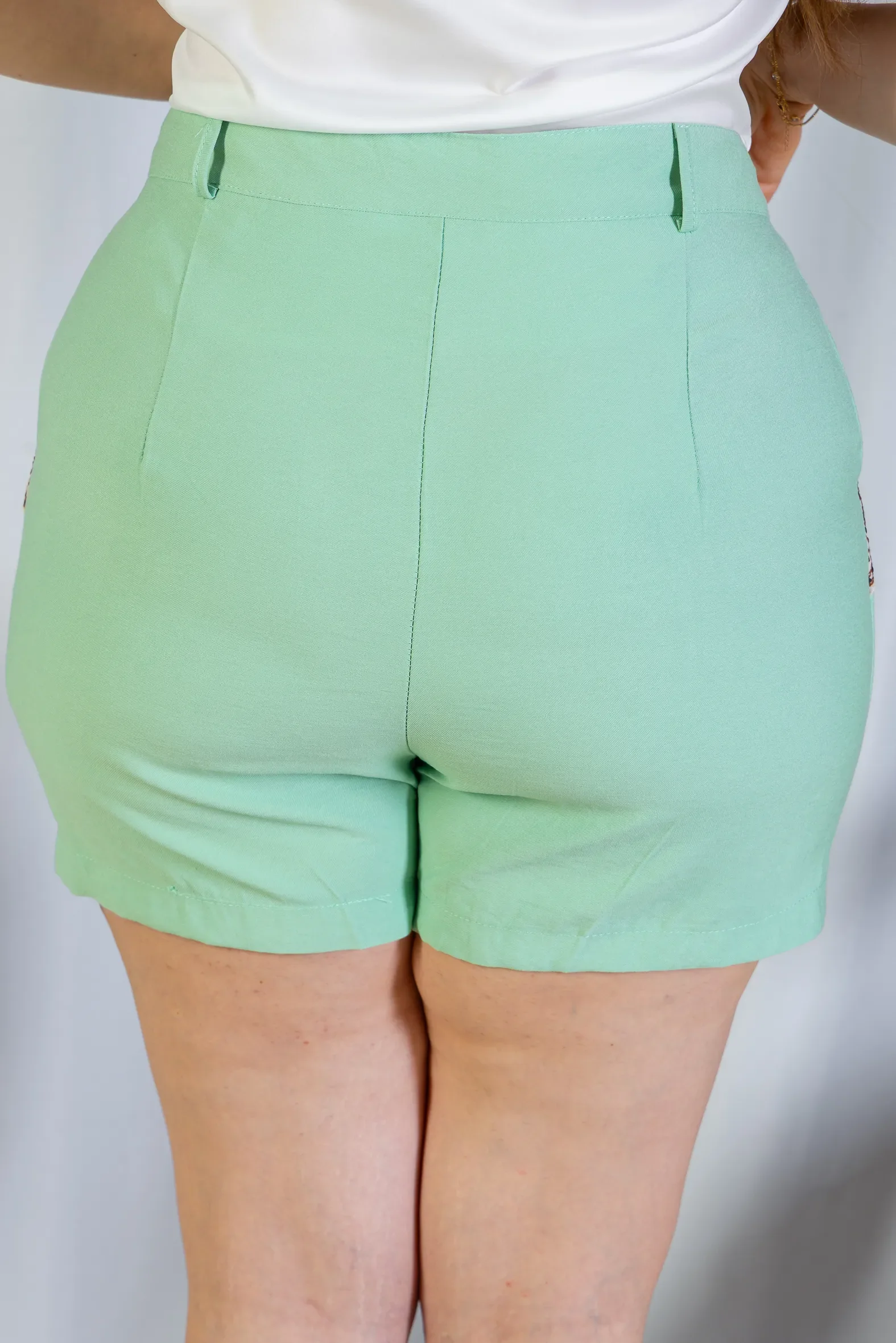 Shorts Detalhe Bolsos Cotton Maju Coutinho Verde - Image 5