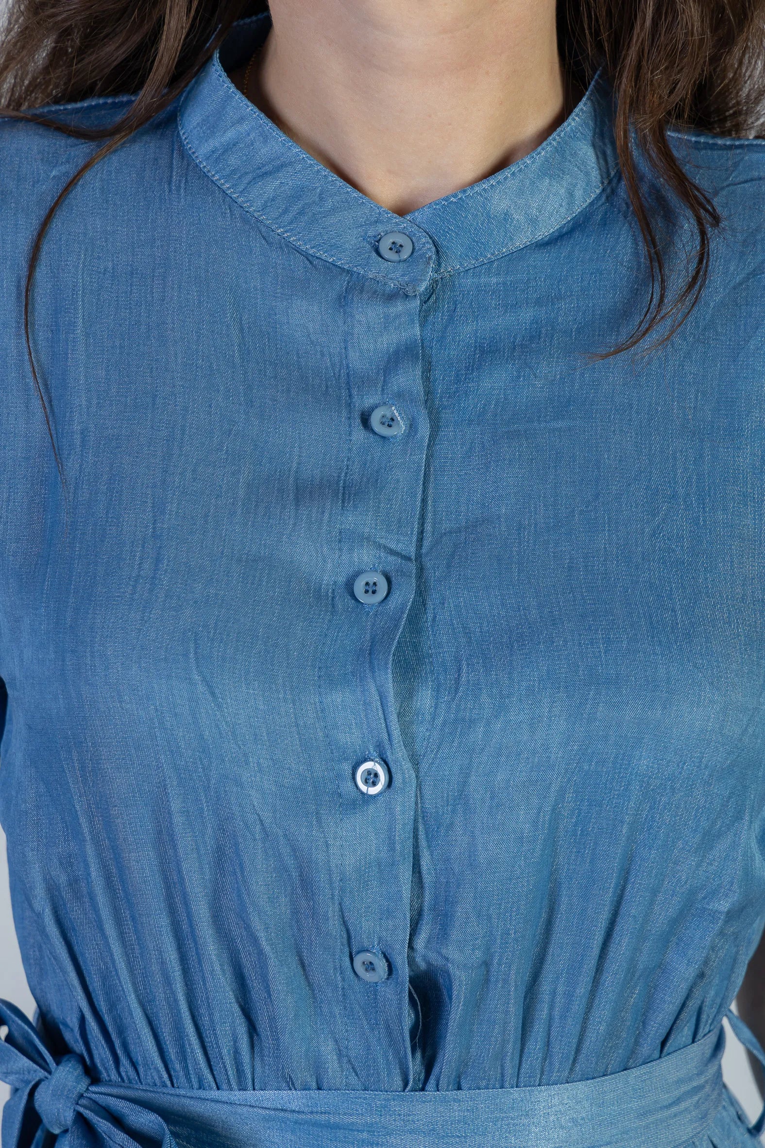 Vestido Logo Detalhe Botão Lyocell Vitória Azul Claro - Image 10