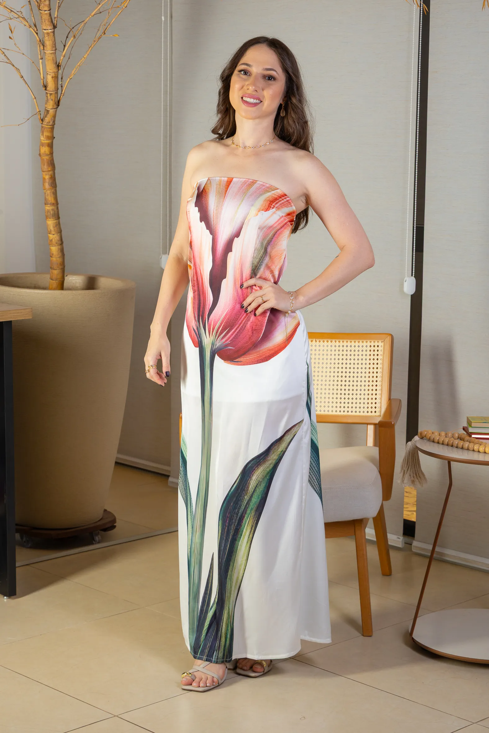 Vestido Tomara Que Caia Detalhe Fenda Crepe Acetinado Camila Pitanga Estampado Branco - Image 9